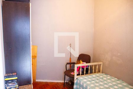 Casa à venda com 615m², 5 quartos e 4 vagas Casa à venda com 615m², 5 quartos e 4 vagasQuarto de Serviço