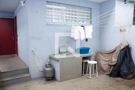 Casa à venda com 615m², 5 quartos e 4 vagas Casa à venda com 615m², 5 quartos e 4 vagasÁrea de Serviço