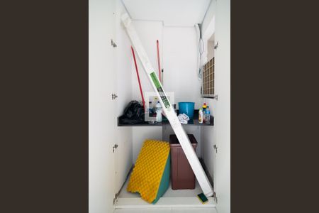 Sala / Área de Serviço de apartamento para alugar com 1 quarto, 48m² em Bela Vista, São Paulo