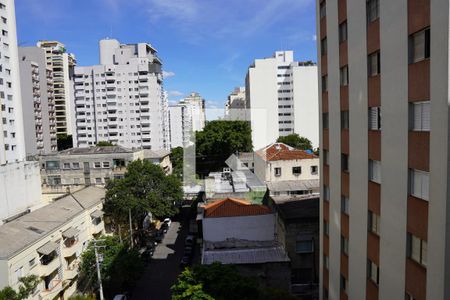 Vista Quarto 2 de apartamento para alugar com 2 quartos, 76m² em Pinheiros, São Paulo
