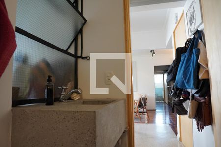 Lavabo de apartamento para alugar com 2 quartos, 76m² em Pinheiros, São Paulo