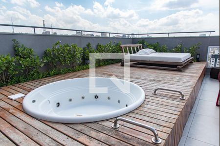 Studio para alugar com 32m², 1 quarto e sem vaga Studio para alugar com 32m², 1 quarto e sem vagaJacuzzi