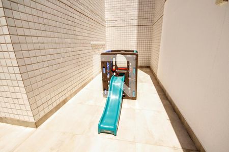 Apartamento à venda com 70m², 3 quartos e 2 vagasÁrea comum - Playground