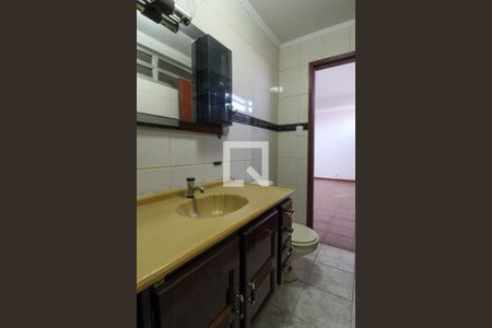 Casa de condomínio à venda com 300m², 4 quartos e 4 vagasBanheiro 