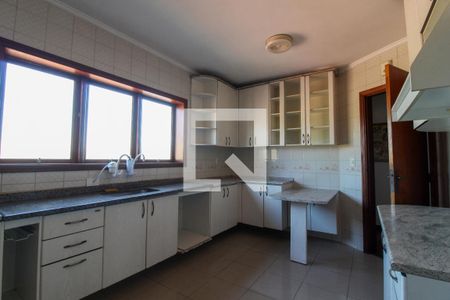 Casa de condomínio à venda com 300m², 4 quartos e 4 vagasCozinha