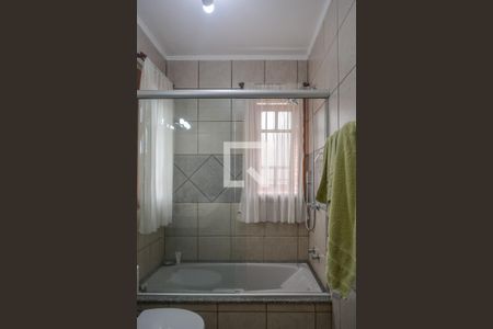 Casa de condomínio à venda com 230m², 3 quartos e 2 vagasBanheiro suite