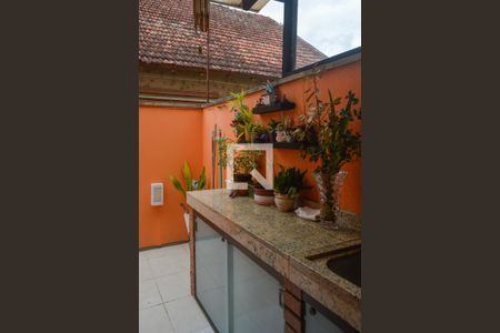 Casa de condomínio à venda com 230m², 3 quartos e 2 vagasÁrea de serviço