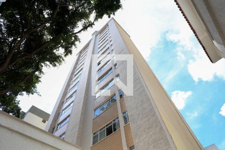 Apartamento à venda com 72m², 2 quartos e 1 vagaFachada
