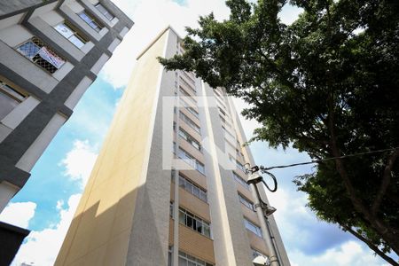 Apartamento à venda com 72m², 2 quartos e 1 vagaFachada