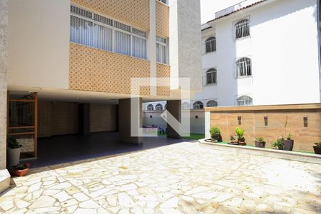 Apartamento à venda com 72m², 2 quartos e 1 vagaÁrea comum