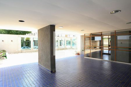 Apartamento à venda com 72m², 2 quartos e 1 vagaÁrea comum