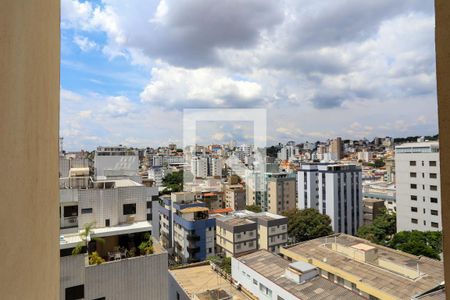 Apartamento à venda com 72m², 2 quartos e 1 vagaÁrea de serviço