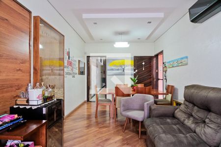Sala de casa à venda com 3 quartos, 153m² em Vila Baruel, São Paulo