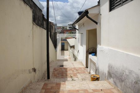 Área externa de casa para alugar com 1 quarto, 40m² em Vila Invernada, São Paulo