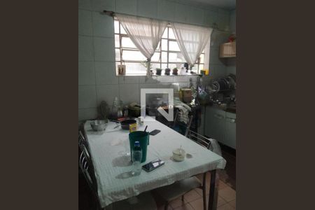 Casa à venda com 168m², 3 quartos e 2 vagas