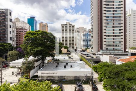 Vista de apartamento para alugar com 4 quartos, 167m² em Moema, São Paulo