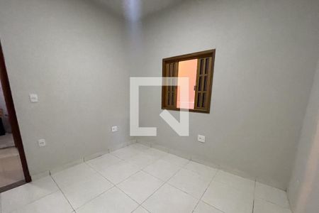Quarto de casa para alugar com 2 quartos, 65m² em Vila São Luis, Duque de Caxias