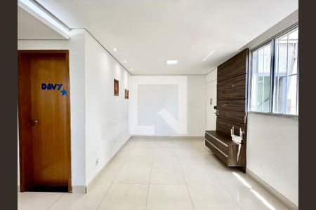 Apartamento para alugar com 2 quartos, 45m² em Cabral, Contagem
