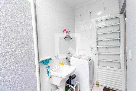 Casa de condomínio à venda com 150m², 3 quartos e 3 vagasLavanderia