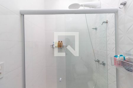 Casa de condomínio à venda com 150m², 3 quartos e 3 vagasBanheiro 2