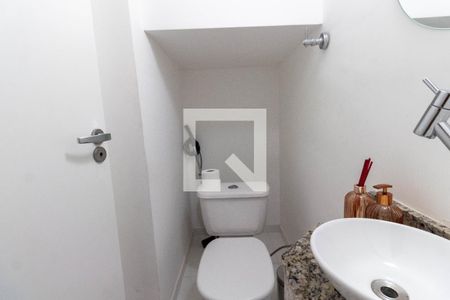 Casa de condomínio à venda com 150m², 3 quartos e 3 vagasLavabo