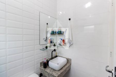 Casa de condomínio à venda com 150m², 3 quartos e 3 vagasBanheiro da Suíte