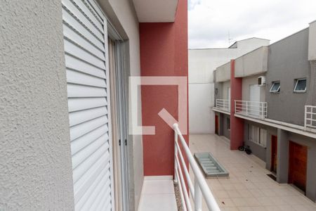 Casa de condomínio à venda com 150m², 3 quartos e 3 vagasVaranda