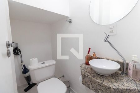 Casa de condomínio à venda com 150m², 3 quartos e 3 vagasLavabo