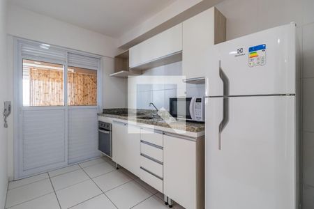 Cozinha de apartamento para alugar com 1 quarto, 51m² em Empresarial 18 do Forte, Barueri