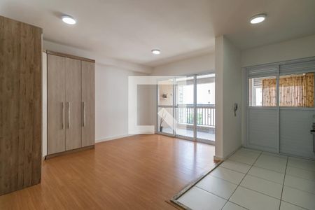 Sala/Quarto de apartamento para alugar com 1 quarto, 51m² em Empresarial 18 do Forte, Barueri