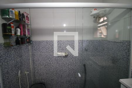 Banheiro de casa à venda com 1 quarto, 44m² em Olaria, Rio de Janeiro