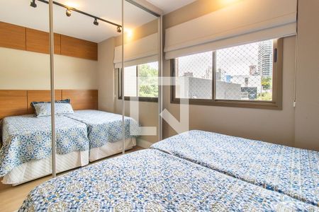 Quarto 1 Suite de apartamento para alugar com 2 quartos, 69m² em Campina do Siqueira, Curitiba