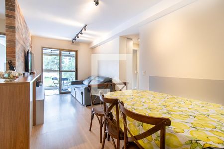 Sala de apartamento para alugar com 2 quartos, 69m² em Campina do Siqueira, Curitiba