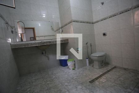 Casa à venda com 609m², 5 quartos e 4 vagasBanheiro da Suíte