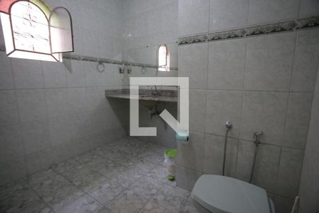 Casa à venda com 609m², 5 quartos e 4 vagasBanheiro da Suíte