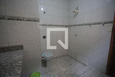 Casa à venda com 609m², 5 quartos e 4 vagasBanheiro da Suíte