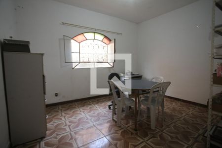 Casa à venda com 609m², 5 quartos e 4 vagasquarto