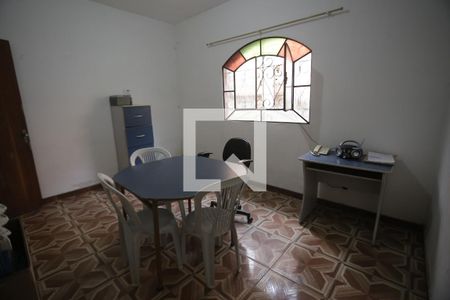 Casa à venda com 609m², 5 quartos e 4 vagasquarto