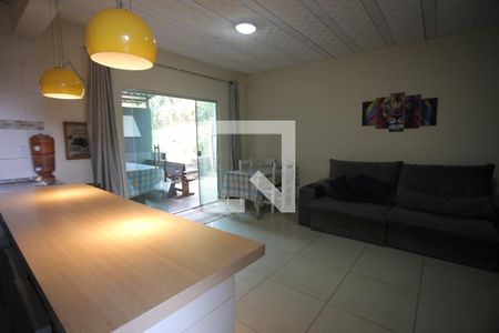 Casa à venda com 609m², 5 quartos e 4 vagasCasa 2 Cozinha