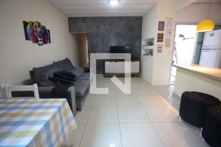 Casa à venda com 609m², 5 quartos e 4 vagasCasa 2 sala