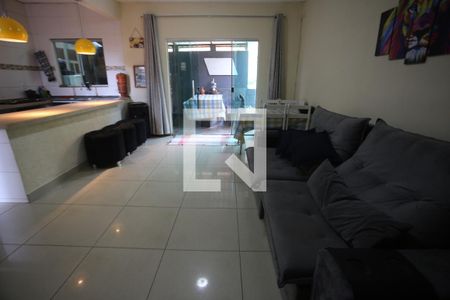 Casa à venda com 609m², 5 quartos e 4 vagasCasa 2 sala