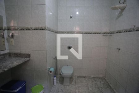 Casa à venda com 609m², 5 quartos e 4 vagasBanheiro da Suíte