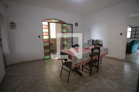 Casa à venda com 609m², 5 quartos e 4 vagasSala de Jantar