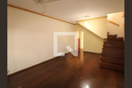 Sala de casa para alugar com 4 quartos, 160m² em Jardim Leonor Mendes de Barros, São Paulo