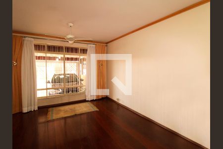 Sala de casa para alugar com 4 quartos, 160m² em Jardim Leonor Mendes de Barros, São Paulo