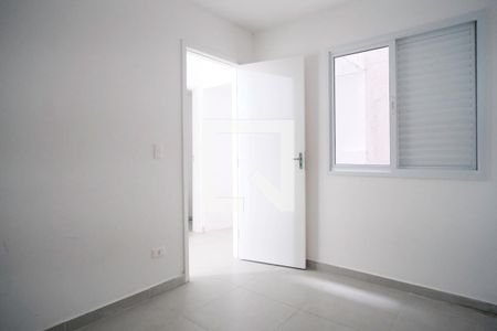 Quarto 2 de apartamento para alugar com 2 quartos, 40m² em Parque Paineiras, São Paulo