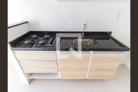 Cozinha de apartamento para alugar com 1 quarto, 25m² em Vila Claudia, São Paulo