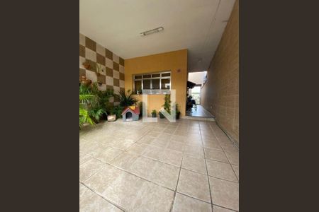 Casa à venda com 200m², 4 quartos e 2 vagas