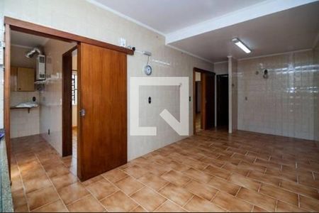 Casa à venda com 4 quartos, 296m² em Vila Ipiranga, Porto Alegre