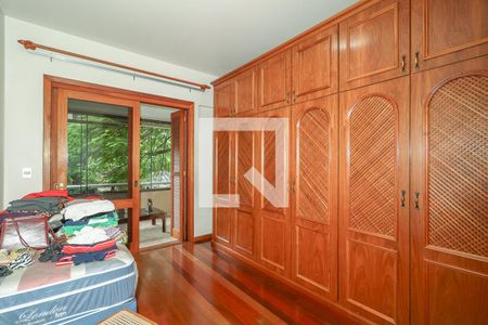 Apartamento à venda com 167m², 3 quartos e 2 vagas Apartamento à venda com 167m², 3 quartos e 2 vagasQuarto 2